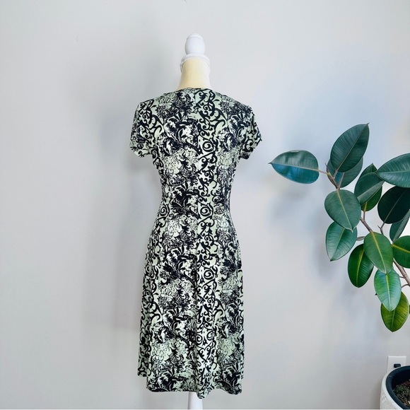 Connected Apparel Women's Y2K Midi Shift Dress Paisley Floral Size 6 - Picture 4 of 5